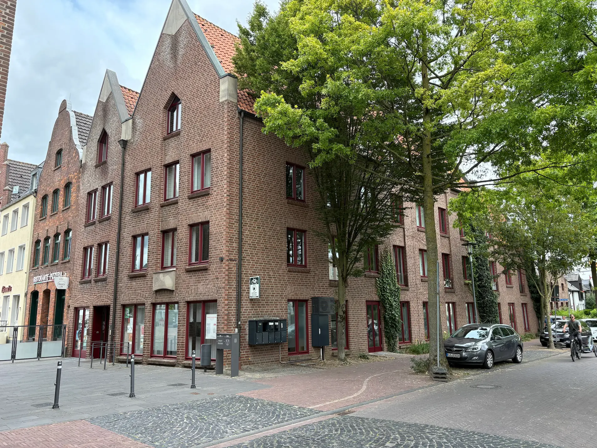 Büro- und Verwaltungsgebäude